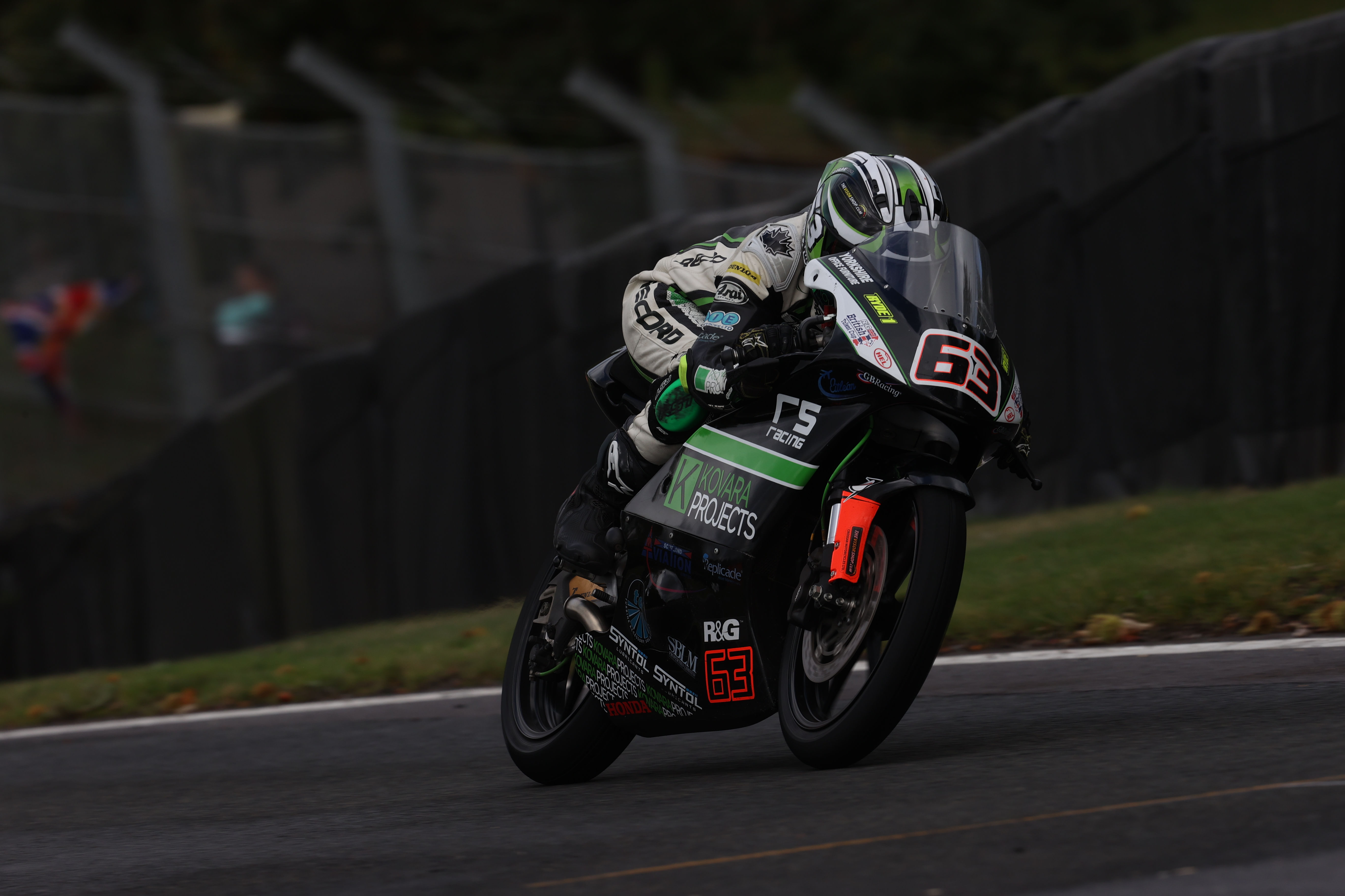 Round 8 Oulton Park Race 1