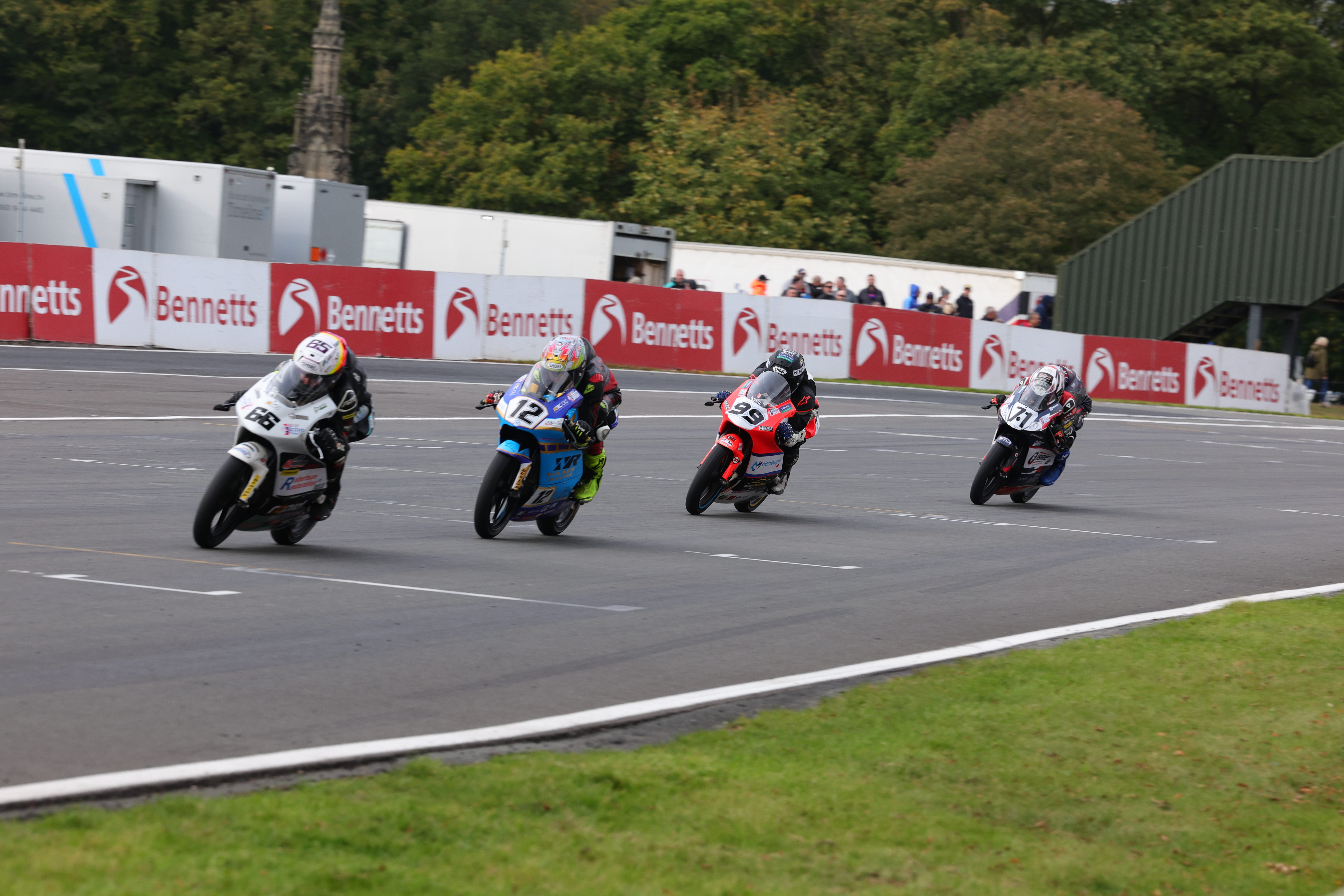 Round 8 Oulton Park Race 2